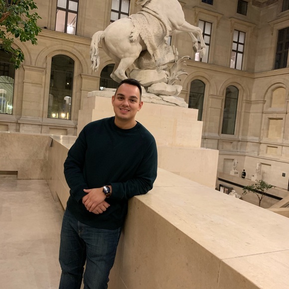Meet your Posher, Francisco - Picture 1 of 1